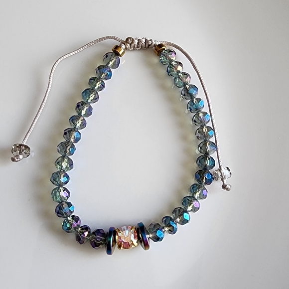 Iridescent Beaded Bracelet - Picture 1 of 7